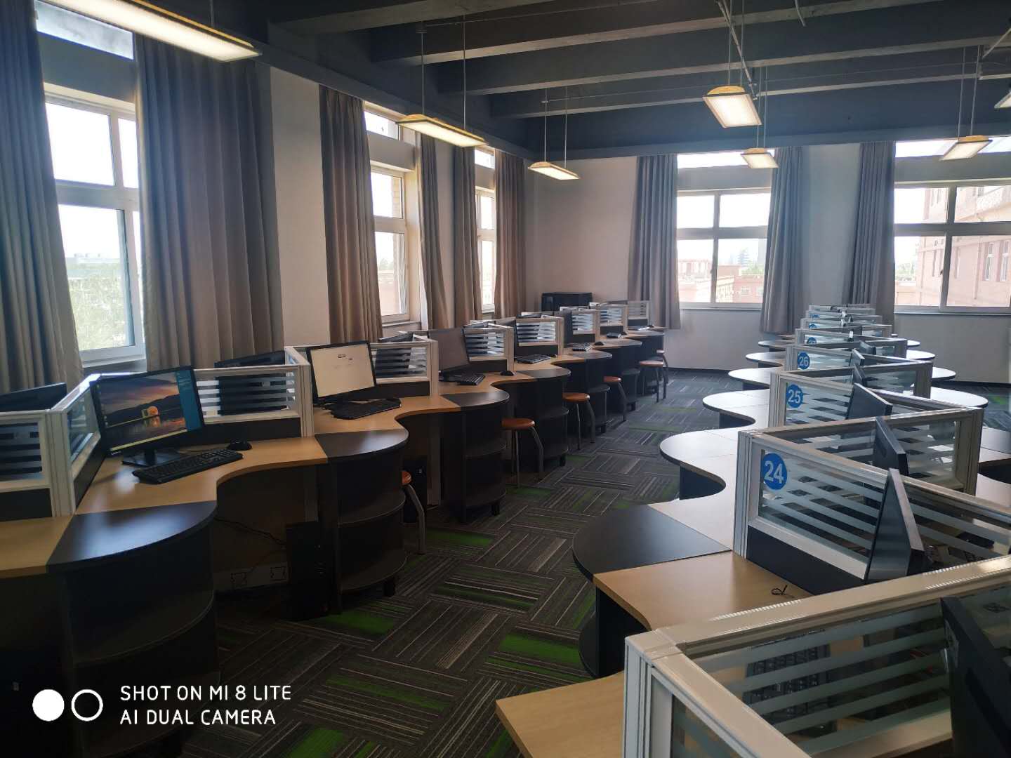 助力國際學(xué)校,智慧課堂上線! 助力國際學(xué)校,智慧課堂上線!